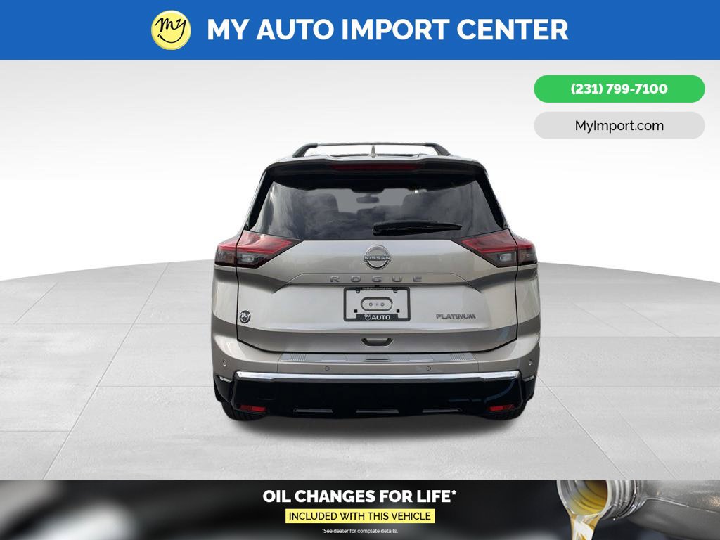 Used 2025 Nissan Rogue Platinum w/ Platinum Premium Package FWD image 6