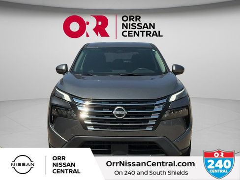 Used 2024 Nissan Rogue SV AWD/4WD image 2