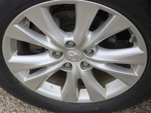 Used 2015 Toyota RAV4 Limited AWD/4WD image 15