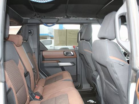 Used 2022 Ford Bronco Outer Banks image 18