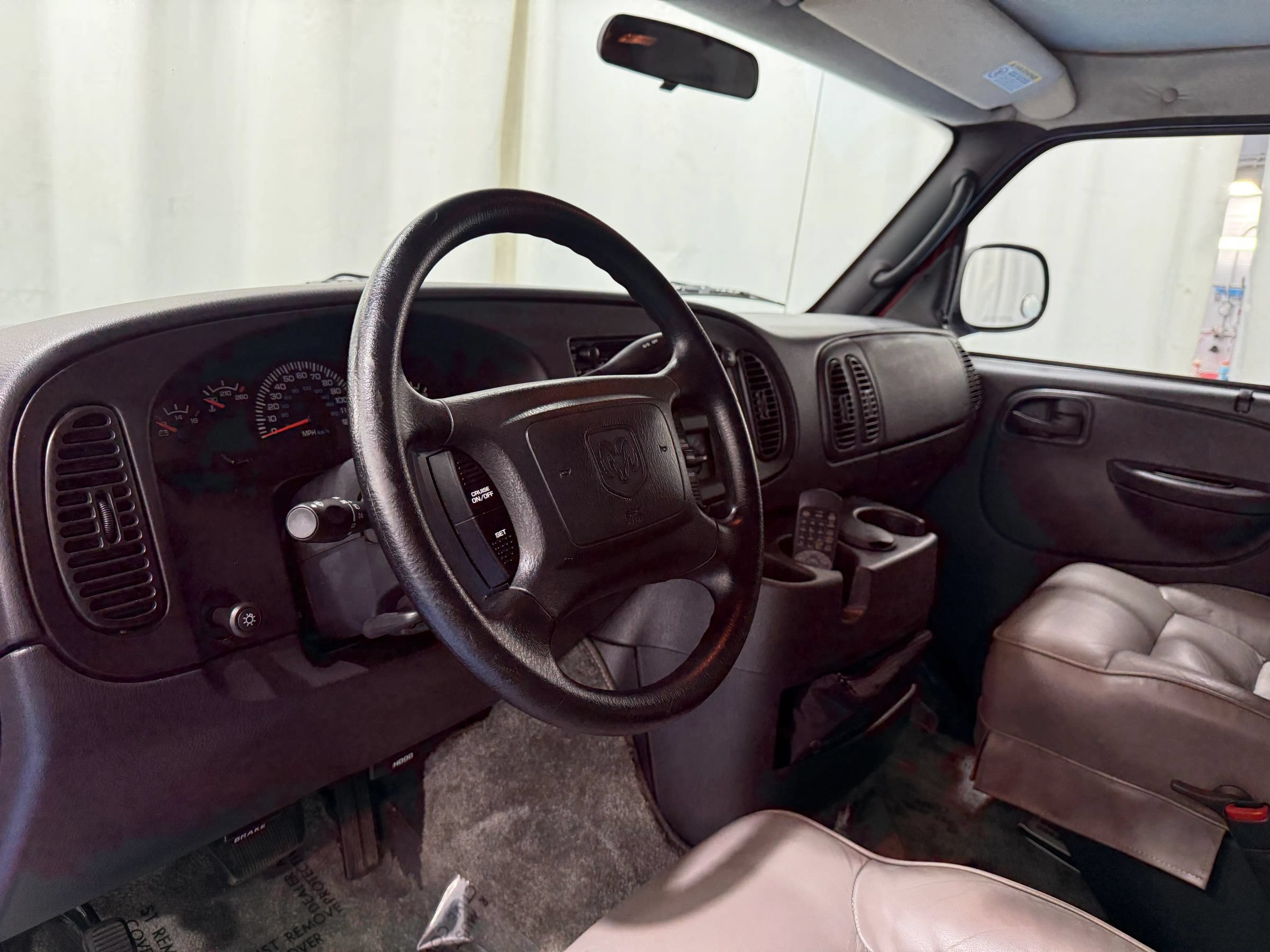 Used 2001 Dodge B1500 RWD image 21
