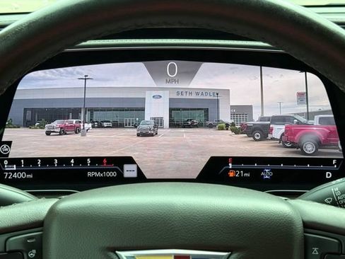 Used 2021 Cadillac Escalade Premium Luxury AWD/4WD image 31