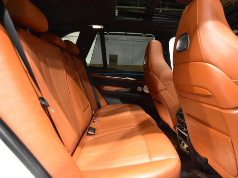 Used 2016 BMW X5 M image 61