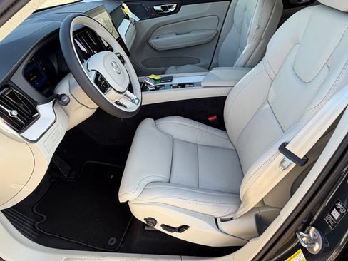 New 2026 Volvo XC60 T8 Ultra w/ Protection Package Premier AWD/4WD image 18