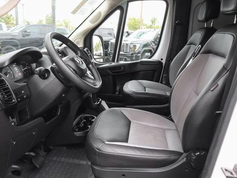Used 2025 RAM ProMaster 2500 w/ Convenience Group FWD image 20
