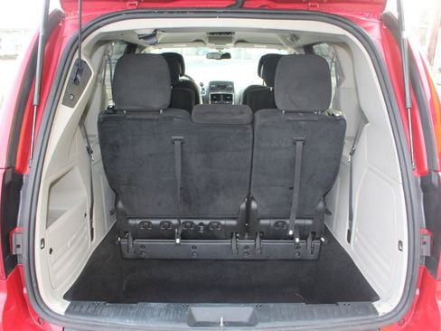 Used 2015 Dodge Grand Caravan SXT w/ UConnect Hands-Free Group image 17