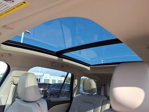 Certified 2023 Lincoln Aviator 2WD w/ Premium Package image 10