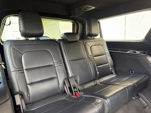 Used 2020 Lincoln Navigator L 4WD image 39