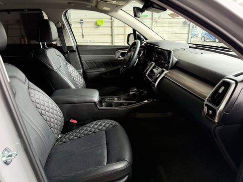 Used 2023 Kia Sorento SX Prestige AWD/4WD image 10