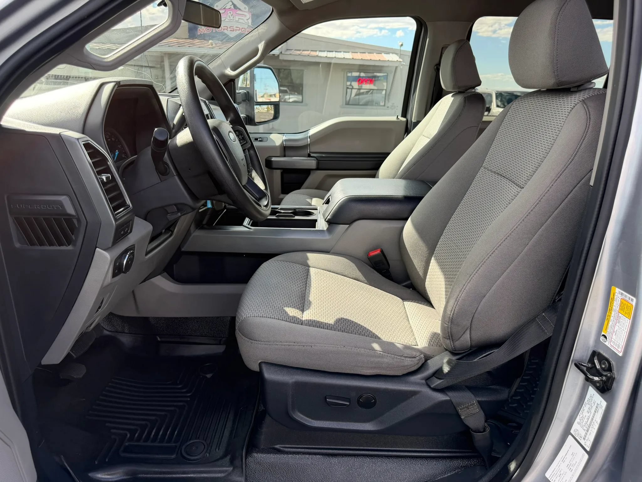 Used 2022 Ford F250 XLT w/ XLT Premium Package AWD/4WD image 25