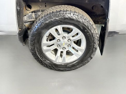 Used 2018 Chevrolet Silverado 1500 LT w/ All Star Edition image 35