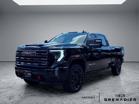 Used 2024 GMC Sierra 2500 AT4 w/ AT4 Premium Plus Package AWD/4WD image 4
