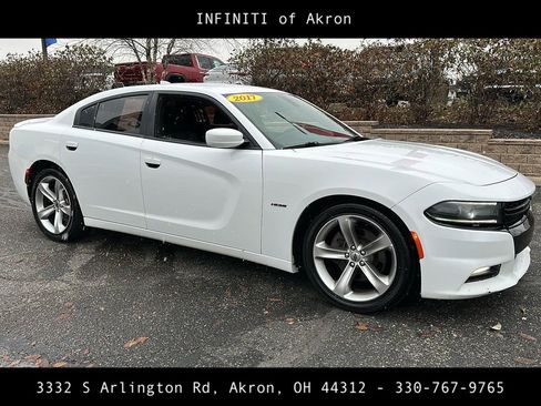 Used 2017 Dodge Charger R/T image 11