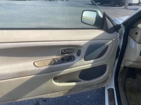 Used 1999 Volvo C70 LT FWD image 12