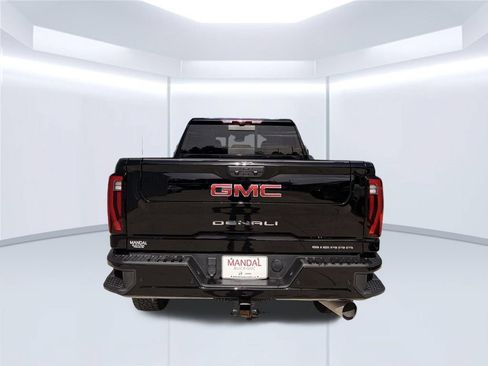 Used 2025 GMC Sierra 3500 Denali w/ Denali Reserve Package AWD/4WD image 8