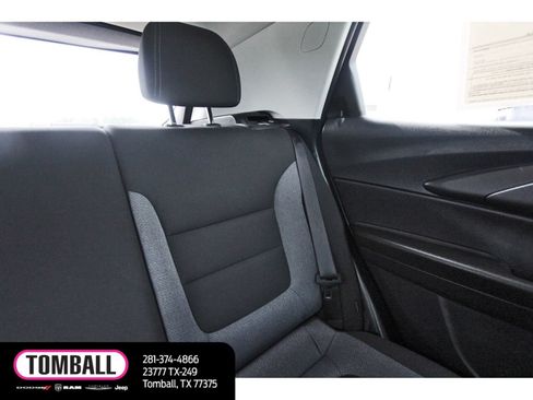 Used 2025 Chevrolet TrailBlazer LT FWD image 12