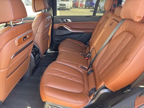 New 2026 BMW X7 M60i image 13