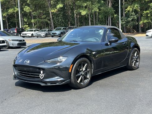 Used 2016 MAZDA MX-5 Miata Club RWD image 5