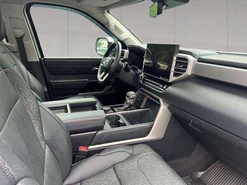 Used 2023 Toyota Tundra Limited AWD/4WD image 17