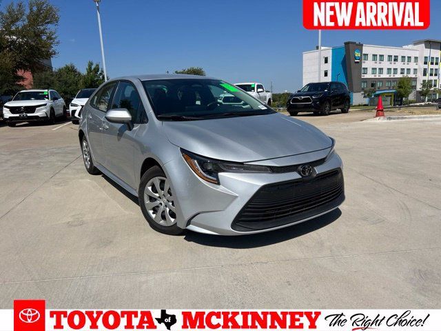 Used 2026 Toyota Corolla LE FWD image 1