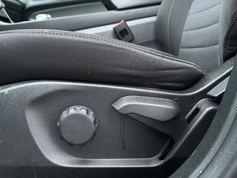 Certified 2024 Ford Edge SE w/ Black Appearance Package image 16