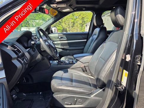 Used 2018 Ford Explorer XLT w/ Equipment Group 202A AWD/4WD image 8