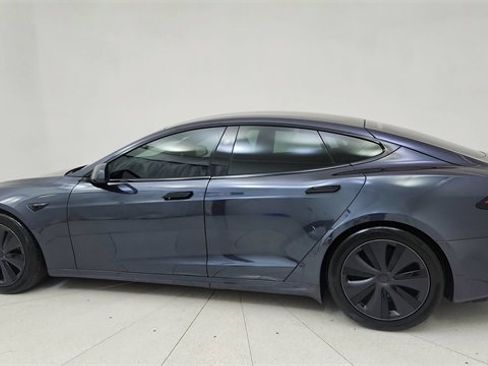Used 2025 Tesla Model S image 4