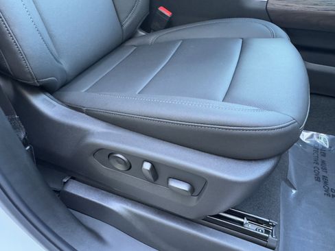 New 2026 GMC Sierra 2500 SLT w/ SLT Premium Package image 23