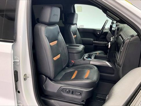 Used 2020 GMC Sierra 1500 AT4 w/ Off-Road Performance Package image 6