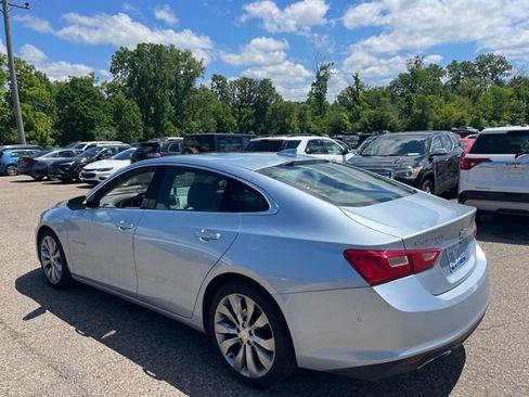 Used 2017 Chevrolet Malibu Premier w/ Premier Sun and Wheel Package FWD image 6
