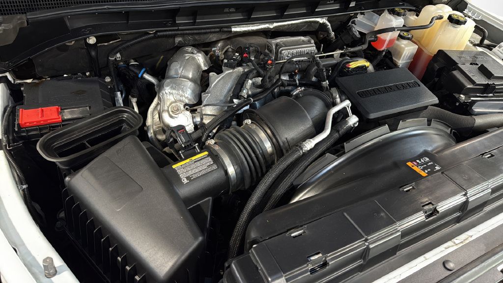 Used 2022 GMC Sierra 3500 AT4 w/ AT4 Preferred Package AWD/4WD image 36