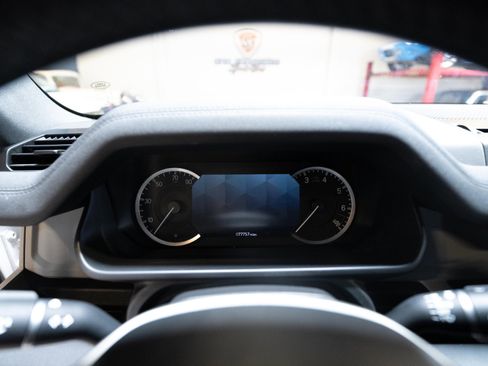 Used 2020 Land Rover Defender 110 image 72