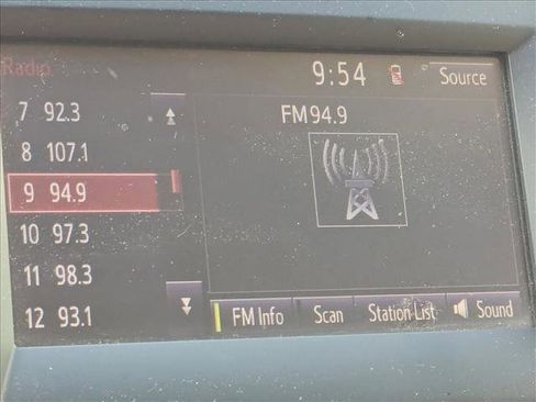 Used 2017 Toyota Camry SE image 10