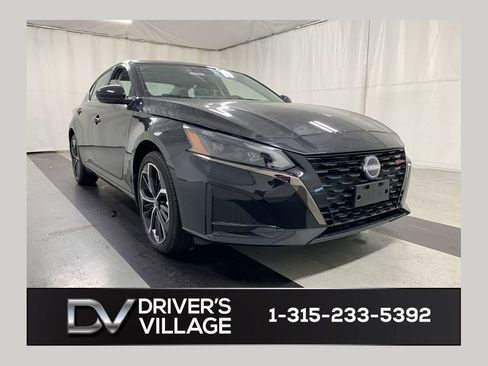 New 2025 Nissan Altima 2.5 SR w/ SR Premium Package image 1