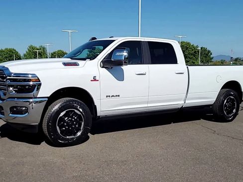 New 2025 RAM 2500 Laramie image 4