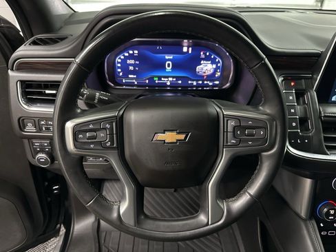 Used 2023 Chevrolet Tahoe Z71 w/ Luxury Package AWD/4WD image 15