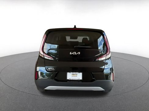 Used 2025 Kia Soul LX w/ LX Technology Package FWD image 12