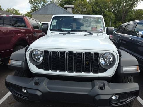 Used 2025 Jeep Wrangler Unlimited Sport S 4xe w/ Convenience Group AWD/4WD image 13