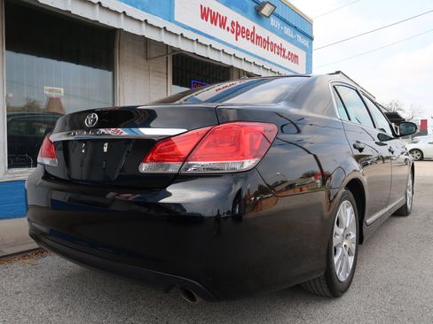 Used 2011 Toyota Avalon image 8