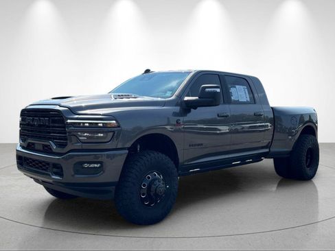 Used 2025 RAM 3500 Laramie AWD/4WD image 1