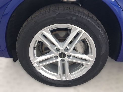 Used 2024 Audi Q5 e Premium Plus w/ Premium Plus Package image 11