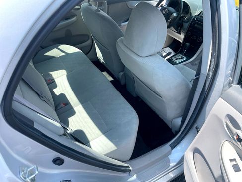 Used 2010 Toyota Corolla image 22