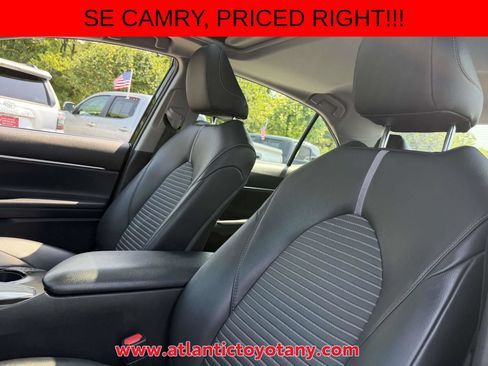 Used 2019 Toyota Camry SE w/ Convenience Package FWD image 17