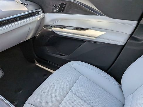 Certified 2024 Cadillac Lyriq Luxury AWD/4WD image 21