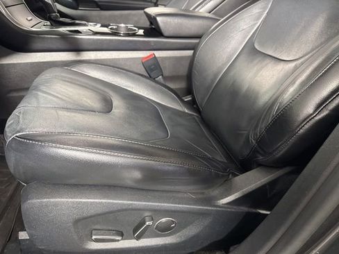 Used 2016 Ford Edge Titanium image 15