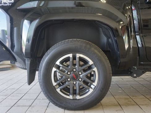 Used 2025 Toyota Tacoma TRD Sport w/ TRD Sport Premium Package AWD/4WD image 34
