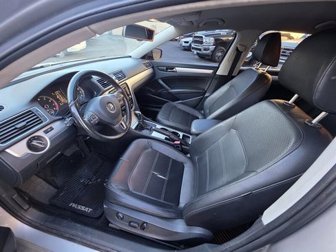 Used 2013 Volkswagen Passat 2.5 SE image 13
