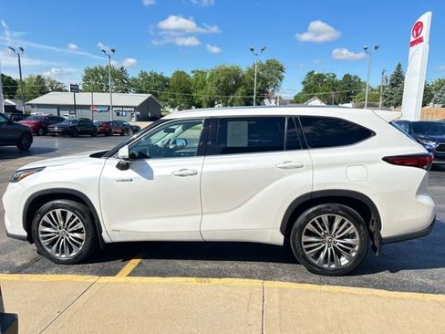 Used 2021 Toyota Highlander Platinum AWD/4WD image 7