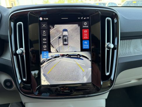 New 2026 Volvo XC40 B5 Plus w/ Climate Package image 22