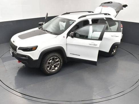 Used 2022 Jeep Cherokee Trailhawk AWD/4WD image 27